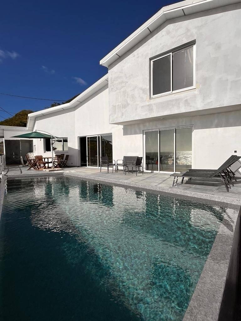 location VILLA MARINE BLUE ANSE D ARLET PISCINE DEBORDEMENT